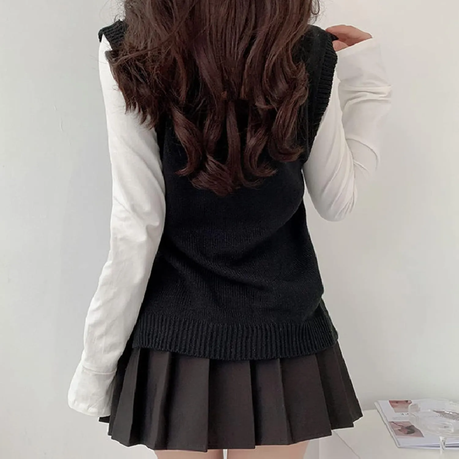 Hyipels Sweater Vest Women,Sleeveless V Neck Argyle Plaid Long Preppy Loose Knitted Casual School Sweaters Tank Top