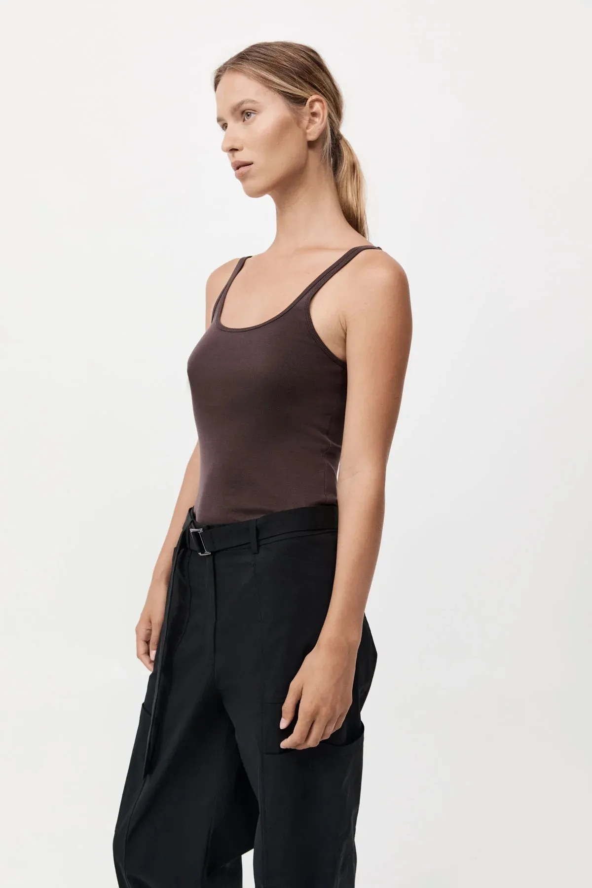 Organic Cotton Slim Scoop Tank - Raisin