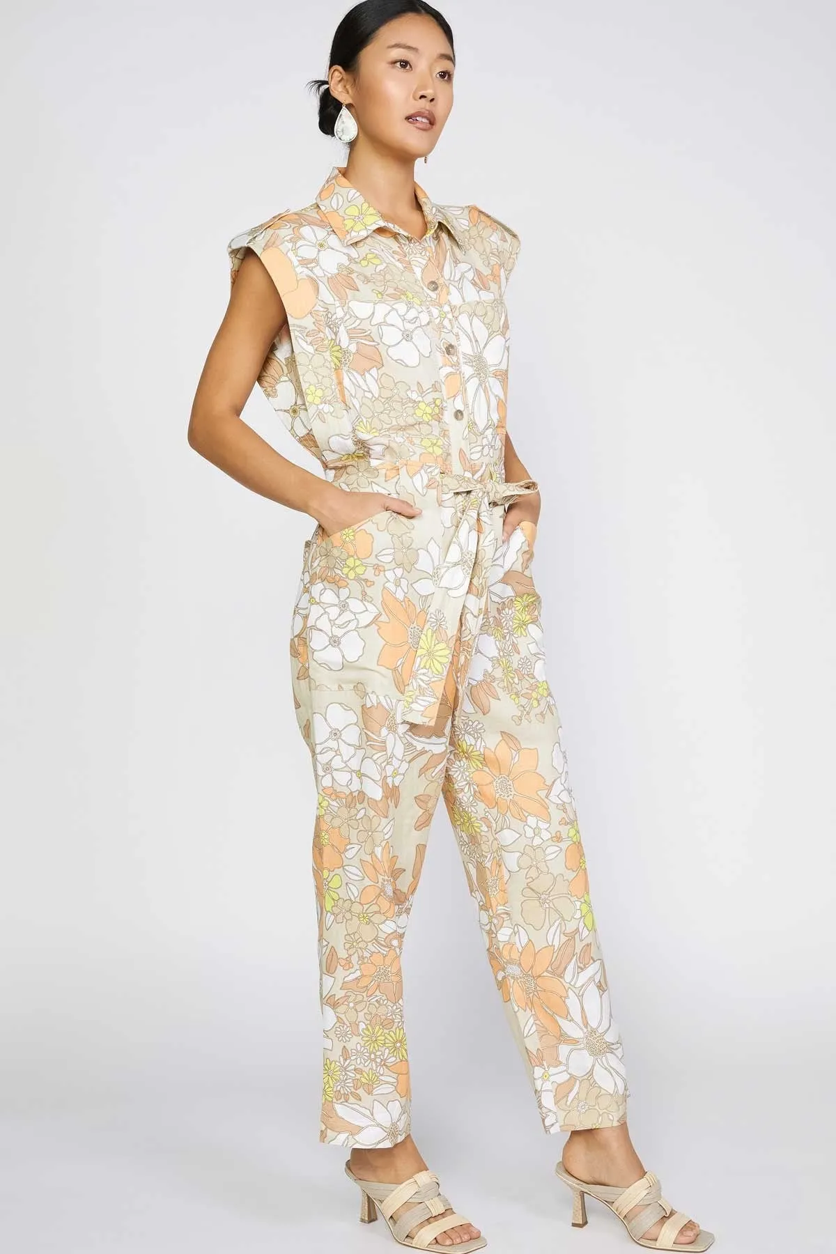 Sand Floral Mlt Floral Printed Sleeveless Button Down Jumpsuit