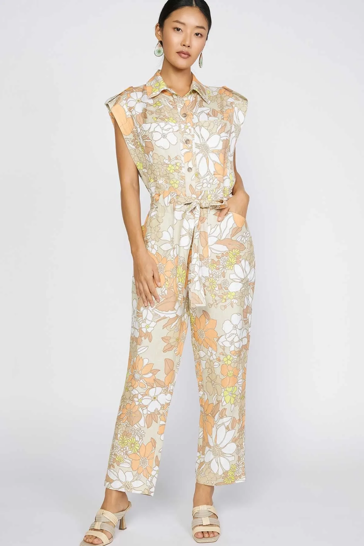 Sand Floral Mlt Floral Printed Sleeveless Button Down Jumpsuit